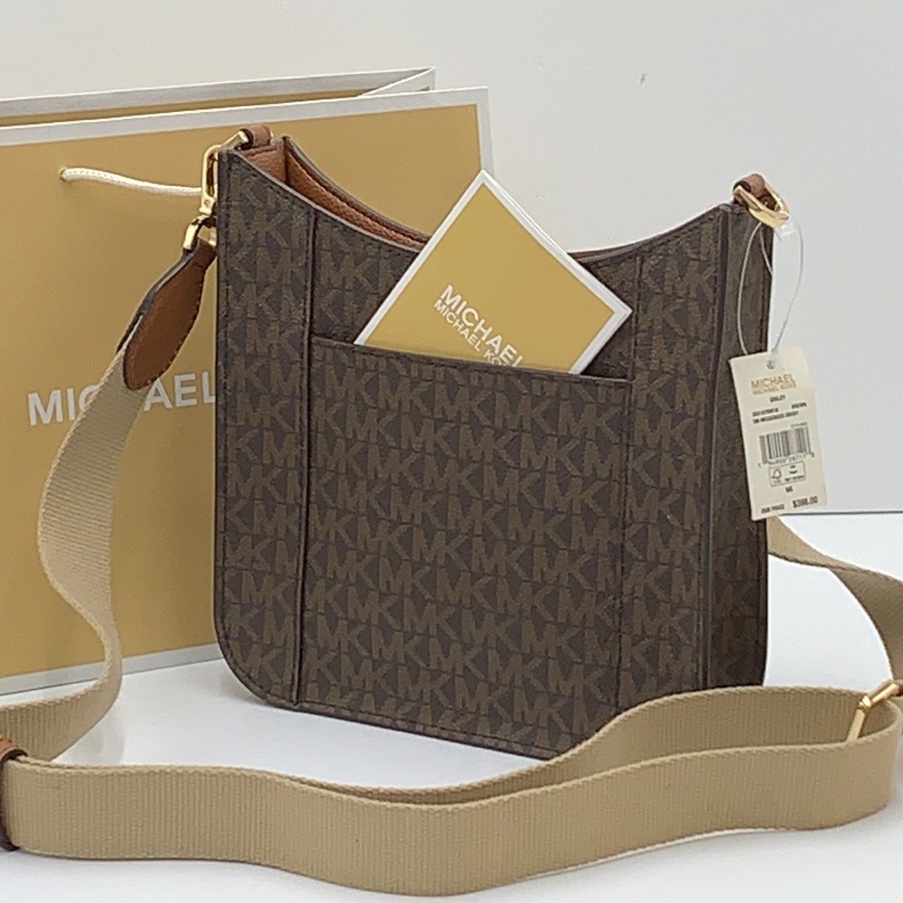 MICHAEL KORS Briley Small Logo Messenger Bag BROWN SIGNATURE COLOR - Picture 3 of 16